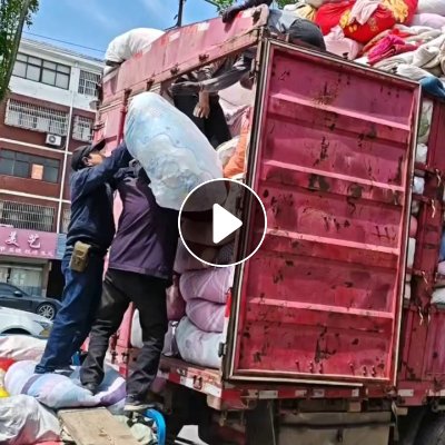 长期出售旧衣服黑料，燃烧料，现货10吨，在江苏盐城