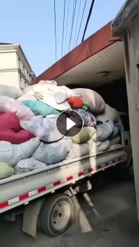 长期出售旧衣服统货，小区货，没动手，月供十几吨，货在浙江杭州