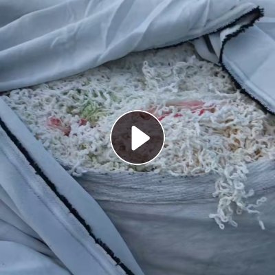 长期出售锦纶水丝，尼龙水丝，含水35-40左右，现货二十吨左右，货在江苏盛泽