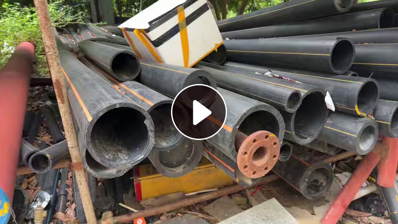 出售pe蓝线管道废料，长9米，现货一车