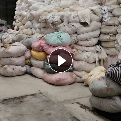 长期出售旧衣服白料，开花料，大白，现货有100多吨，货在四川成都