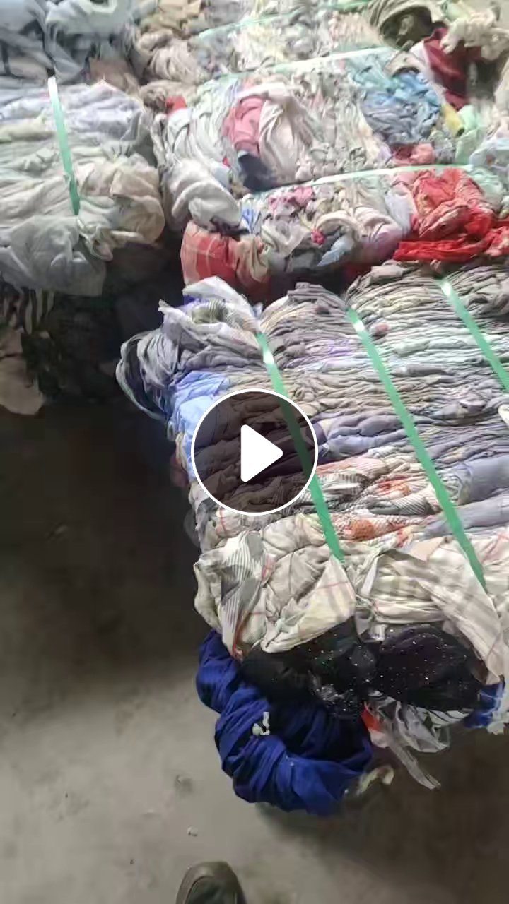 长期出售化纤床单，床单被罩，月供八十吨左右，货在河北邢台