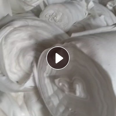 长期出售涤黏无纺布，针刺无纺布边角料，黏胶含量30，可开花纺纱，月供30吨，货在江苏扬州