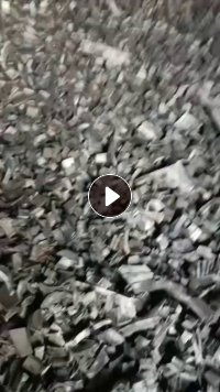 长期出售纯大钢丝轮胎胶块