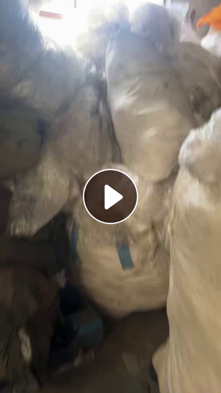 长期出售干造缠绕膜，现货6吨左右