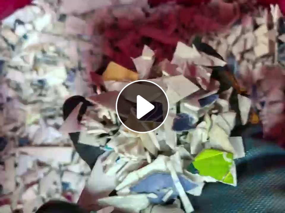 求购带字涂料桶破碎料，不含黑色的，造粒用