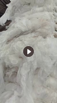 出售电器厂干造PE膜，高压膜，低压膜，二白膜，缠绕膜都有，月产几百吨