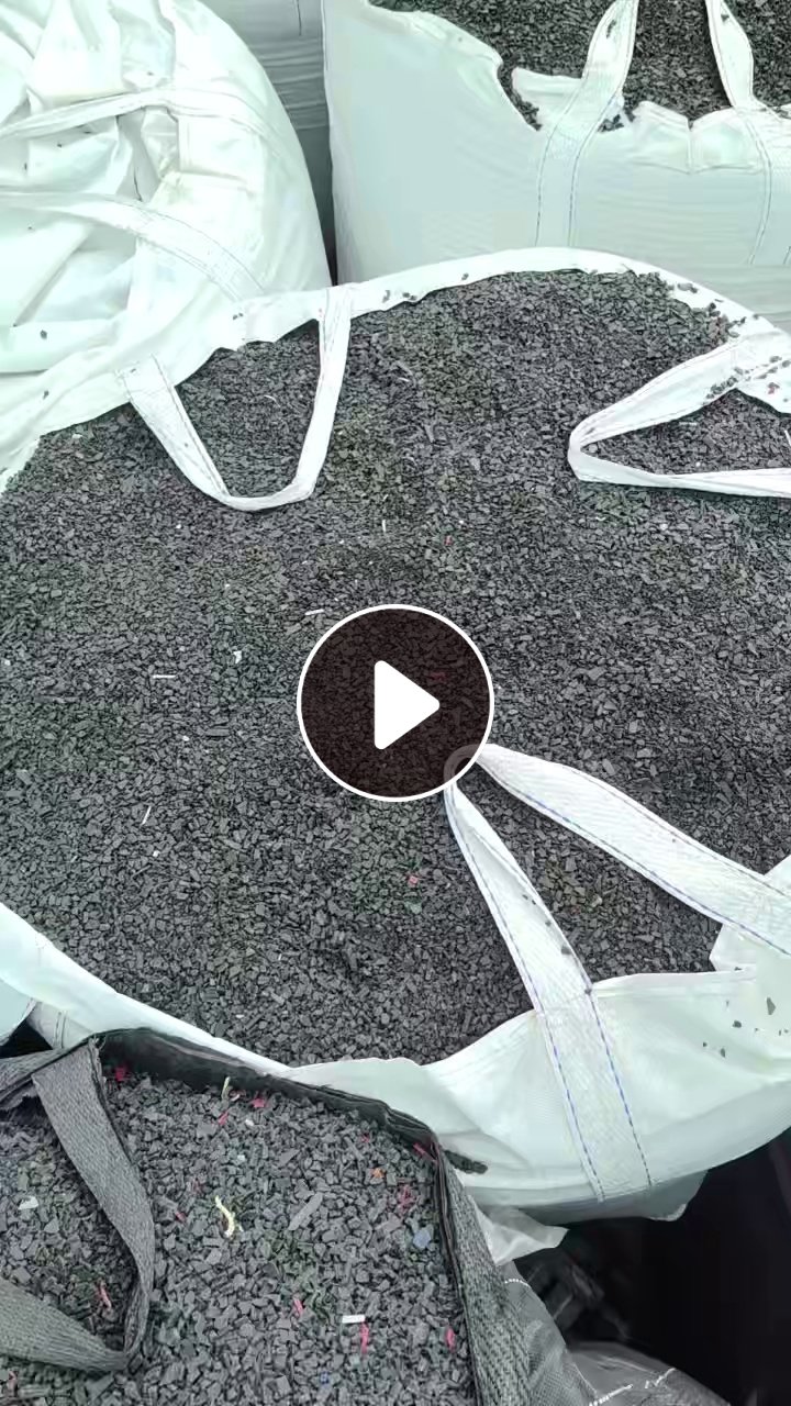 长期出售干破水果筐破碎料，黑的现货33吨，白的现货20吨