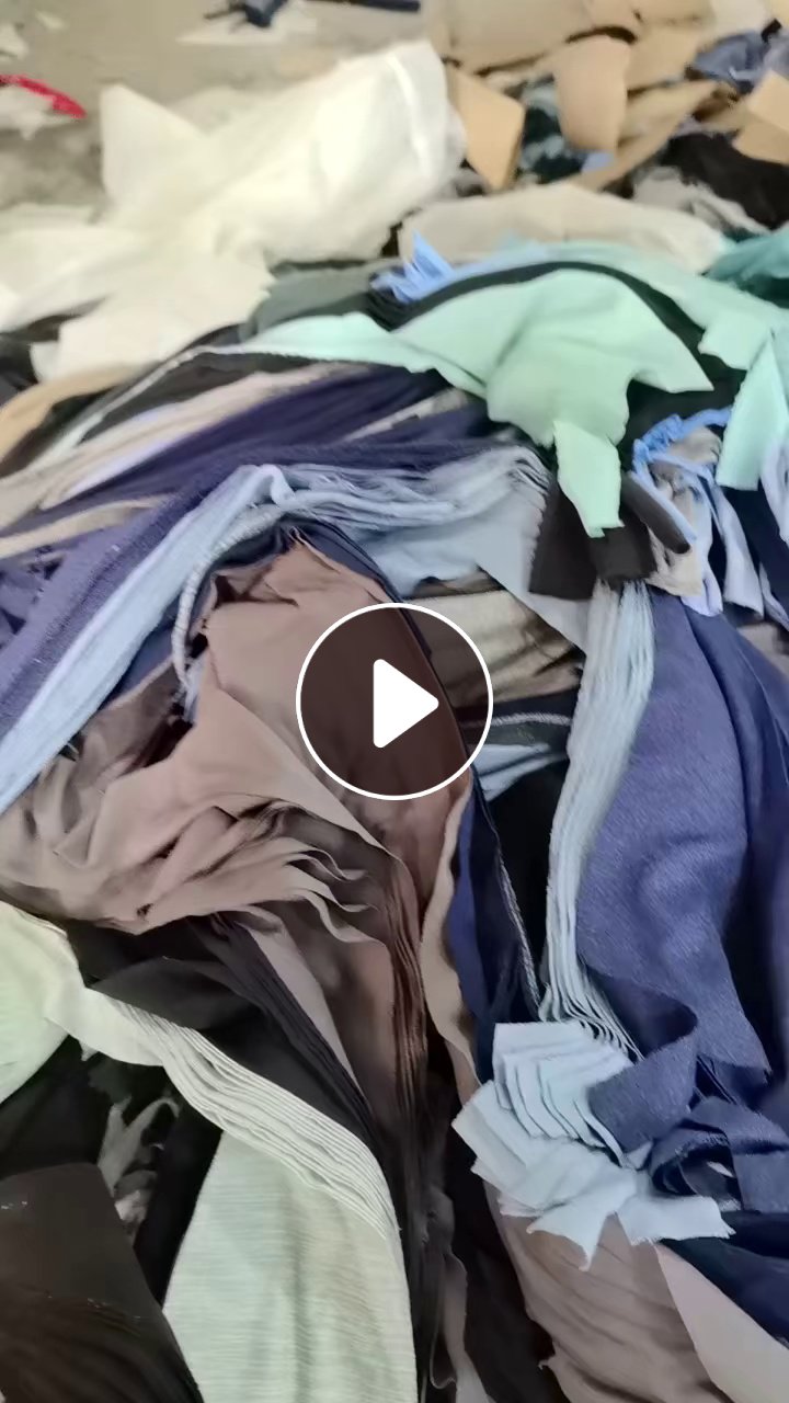 长期出售氨纶废布，牛奶丝废布，造粒布，现货一百多吨，货在江西南昌