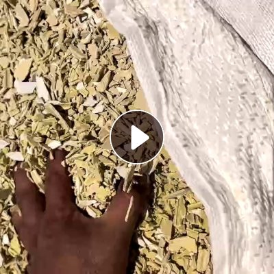 长期出售PVC纯墙板破碎料，PVC大小管破碎料，小管占比80%