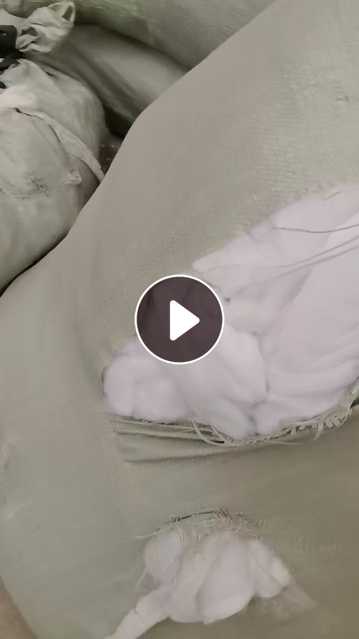 长期出售服装厂下来的丝棉下脚料，丝棉边角料，现货十三米十车，货在湖北仙桃