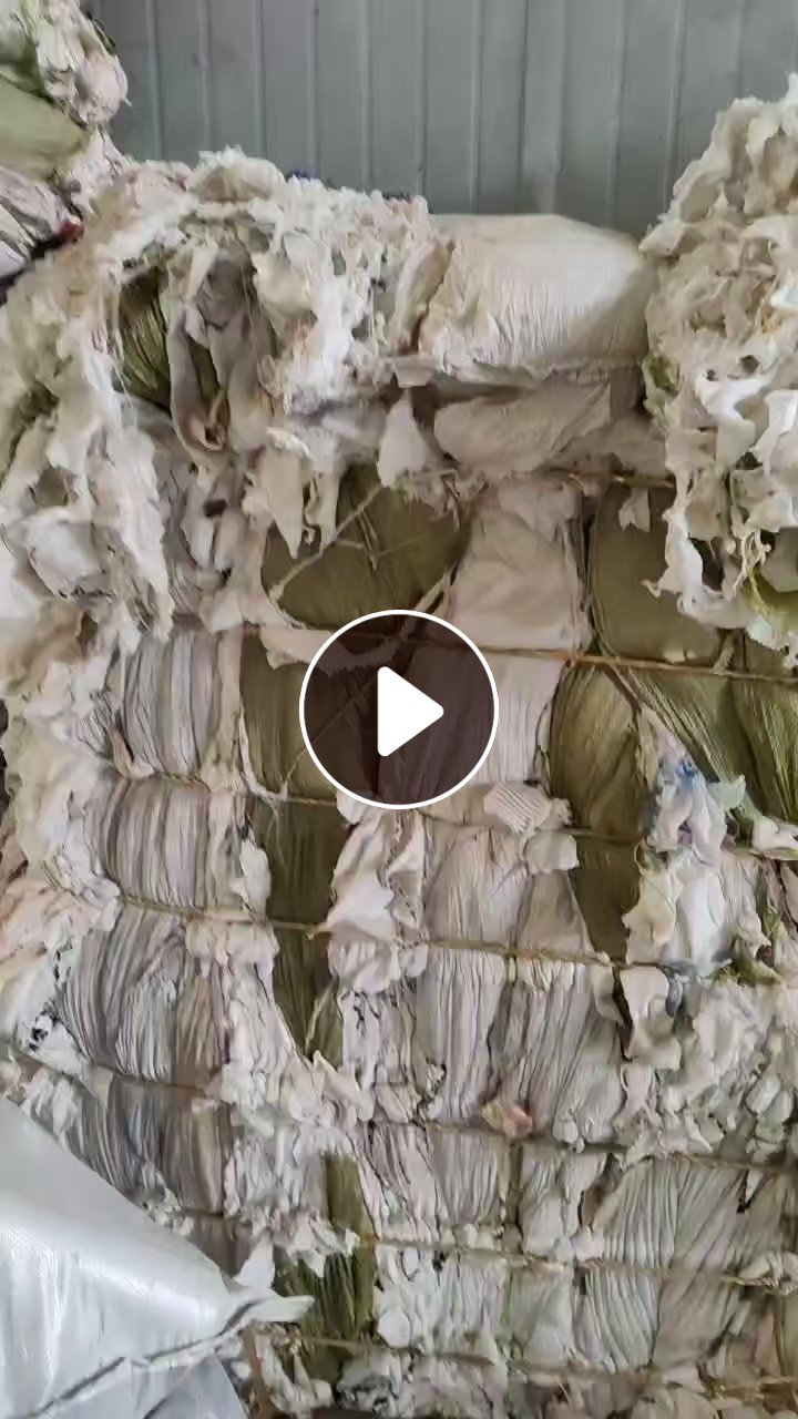 长期出售毛衣片下脚料，毛衣片废纱，现货七八吨，分白色跟杂色两种，货在河南洛阳