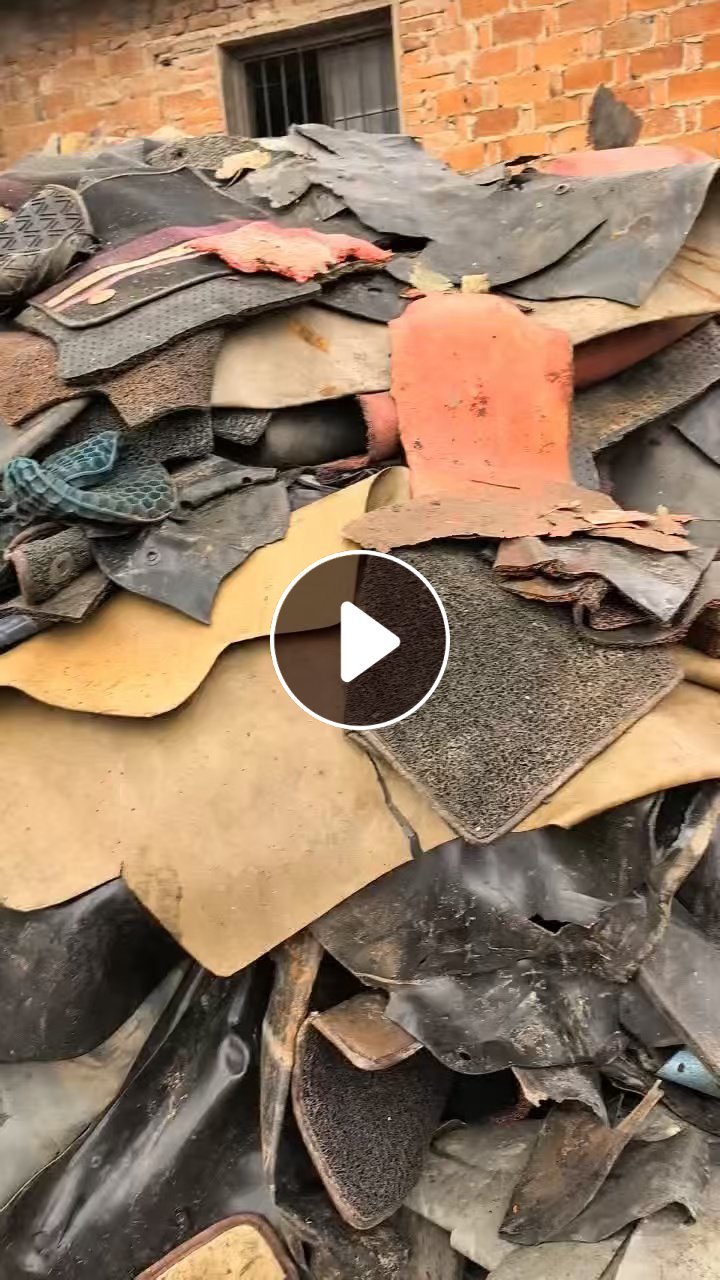 出售PVC脚垫废料，现货13-15吨左右