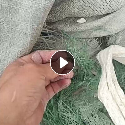 大量出售装聚氨酯发泡料（冰箱保温层）的编织袋，可炼油，100多吨