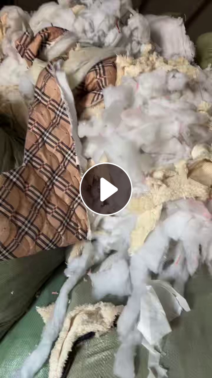 出售绗棉，丝棉下脚料，现货有13米一车，货在辽宁沈阳