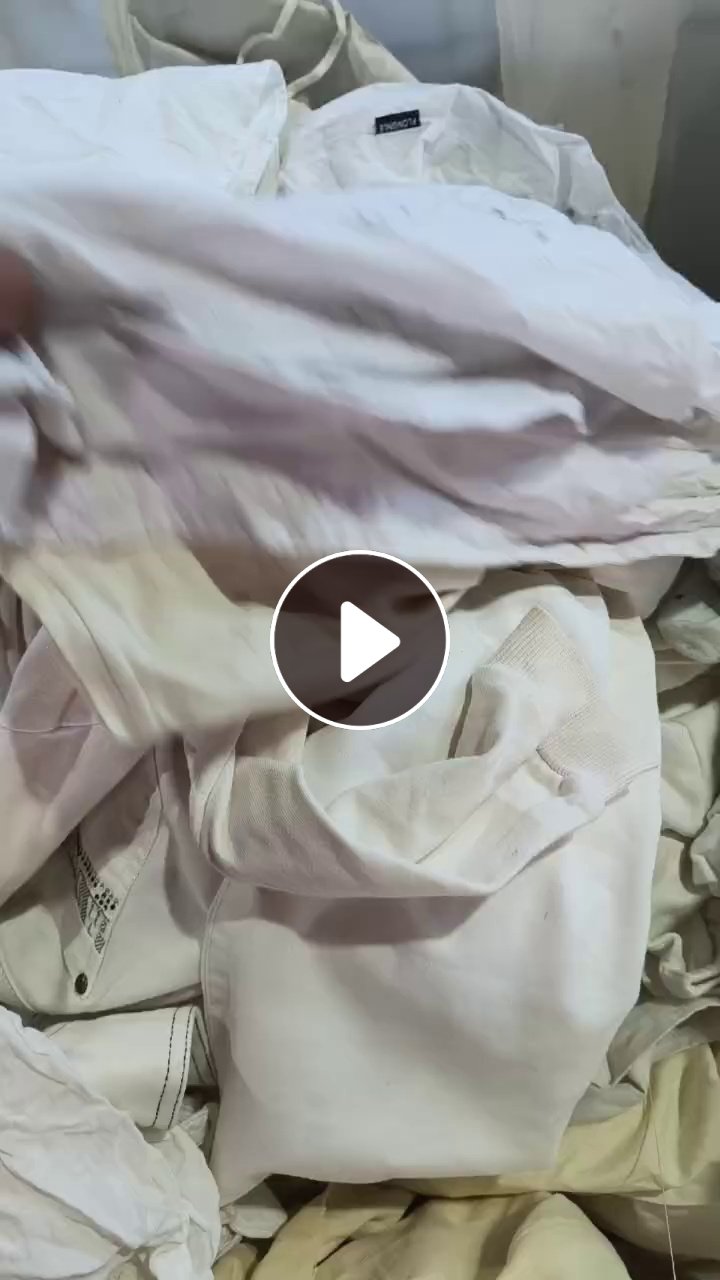 长期出售旧衣服大白，大白开花料，现在二十多吨，货在吉林长春