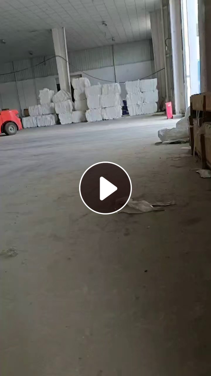 长期出售无纺布厂下来的黏胶无纺布边角料，纯棉无纺布边角料，统货出，月供几十吨