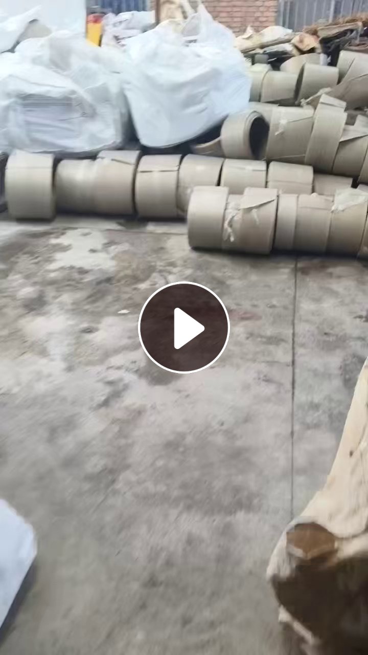 长期出售钢丝带，厂里下来的，可以做钢球，每个月有30吨左右，货在陕西宝鸡