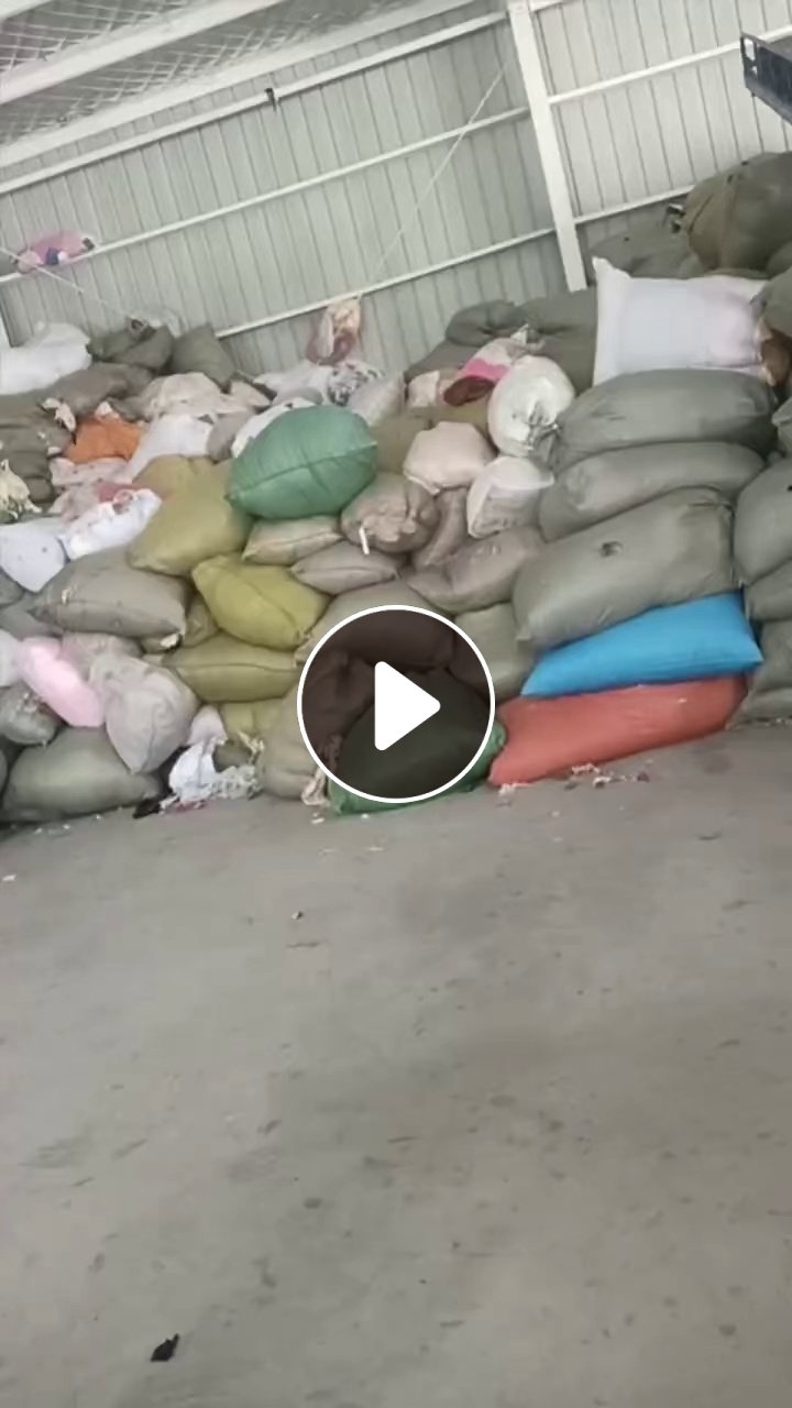长期出售涤纶废布，涤纶边角料，白色现货9.6米一车，货在山东菏泽