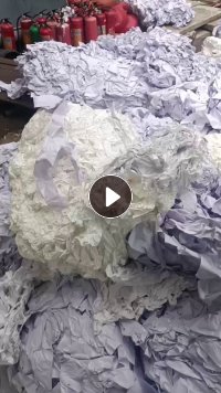 求购带胶PVC膜毛料，白色杂色都可以，破碎用