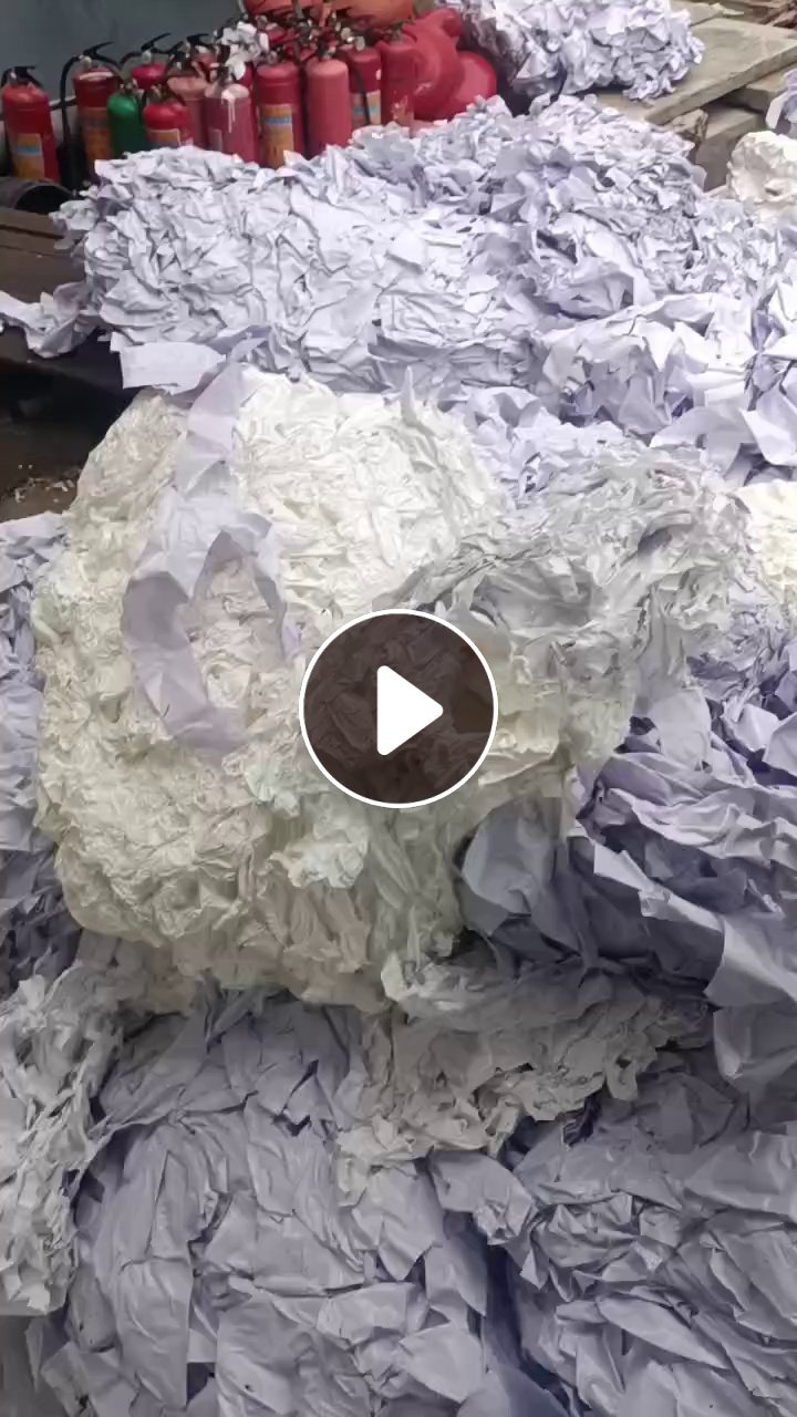求购带胶PVC膜毛料，白色杂色都可以，破碎用