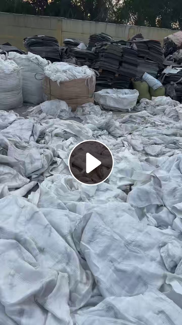 长期出售涤纶工业丝布，都是大有光的，绞边过的，可以开花用，现货100多吨，货在河北保定