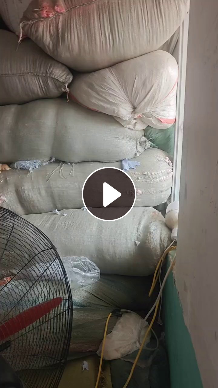 长期出售涤纶玩具料，涤纶废布，有分白色，浅色，中色，月供几十吨，货在河北邯郸