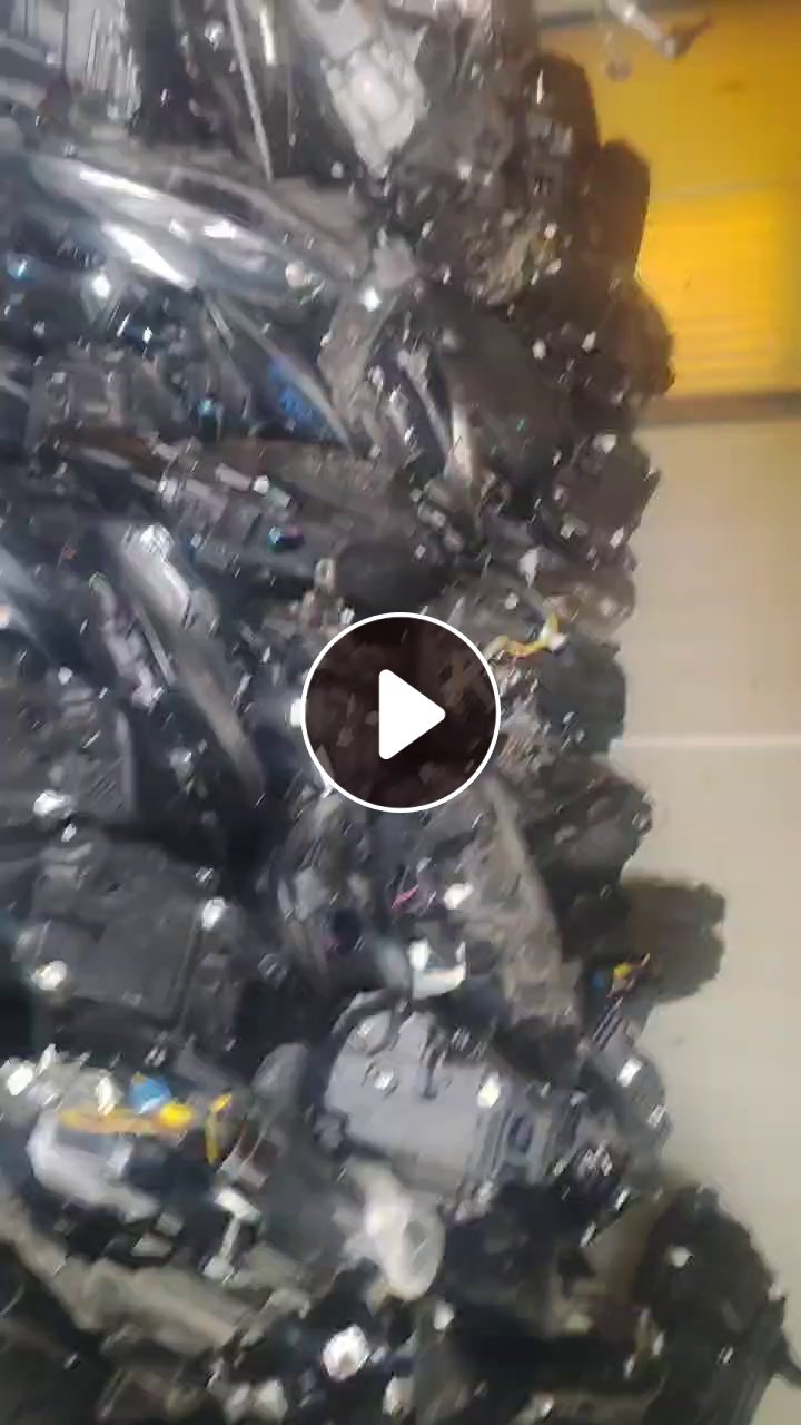 出售汽车大灯，4s店汽修厂下来的好车灯，现货10吨