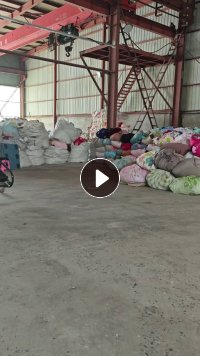 长期出售旧衣服黑料，下脚料，月供20-30吨，货在河北唐山