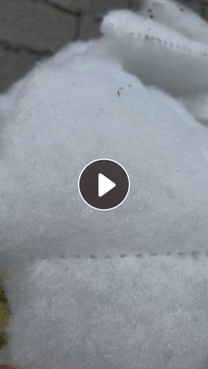 长期出售挡风被下来的丝棉边角料，喷胶棉边料，货在江苏南京