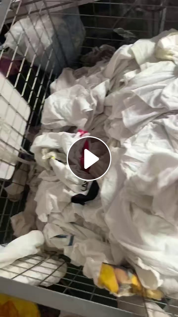 长期出售旧衣服棉白，可以开花用，每个月有100多吨，货在浙江温州