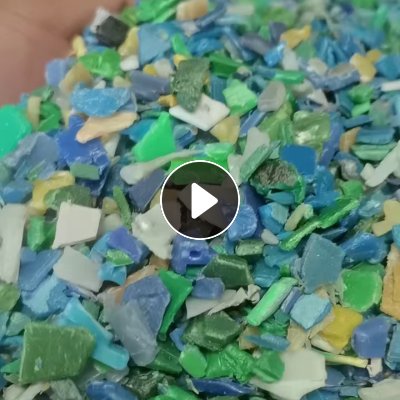 出售PE破碎料，垃圾桶和筐破碎出来的，分色乙料，花色，纯色都有，长期有货