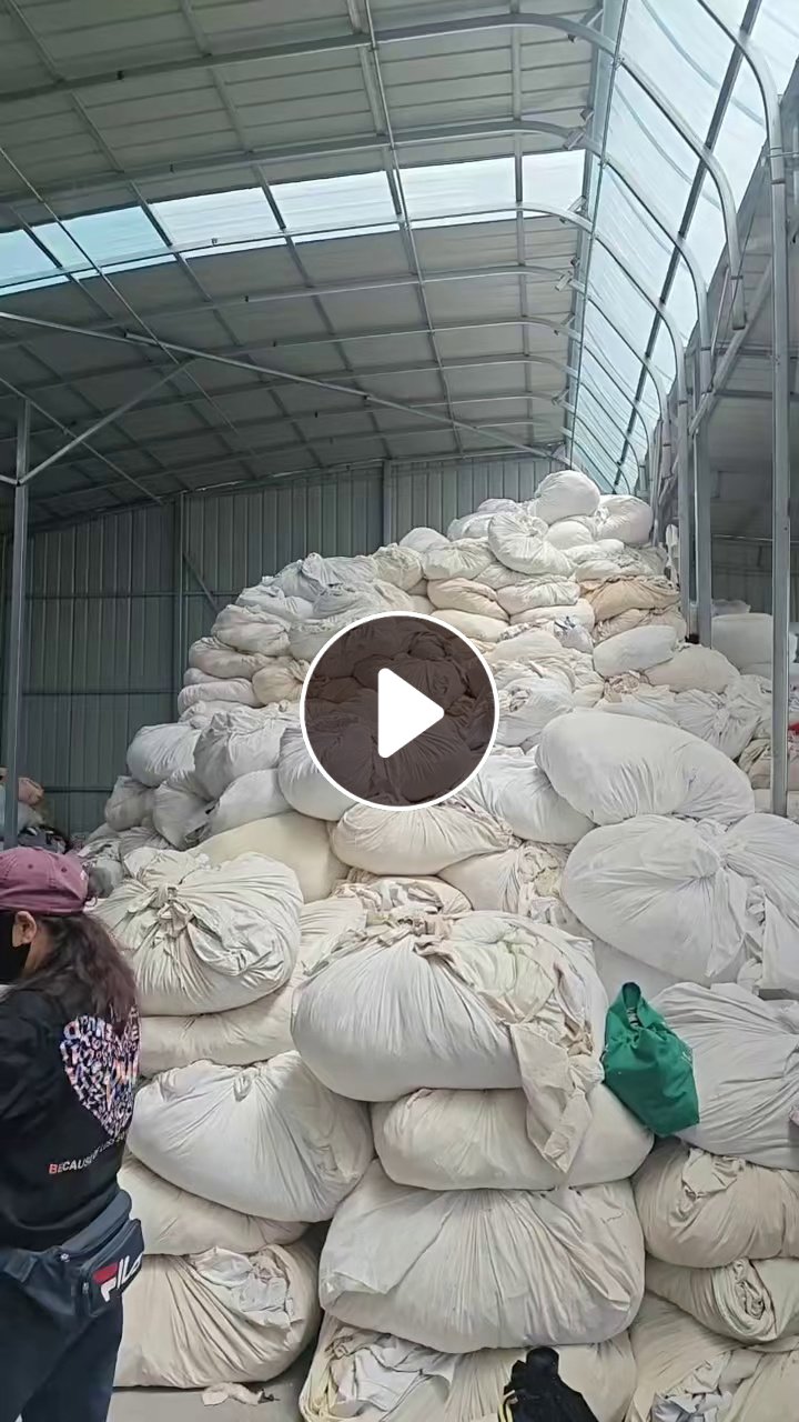 长期大量出售旧衣服大白，白料，开花料，现货有三车，货在辽宁丹东