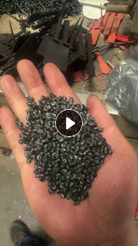 长期出售pp颗粒，破碎料加薄膜注塑可用，冲击4~5个。密度1:05~1.1，月供量大