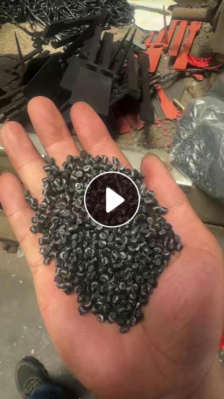长期出售pp颗粒，破碎料加薄膜注塑可用，冲击4~5个。密度1:05~1.1，月供量大