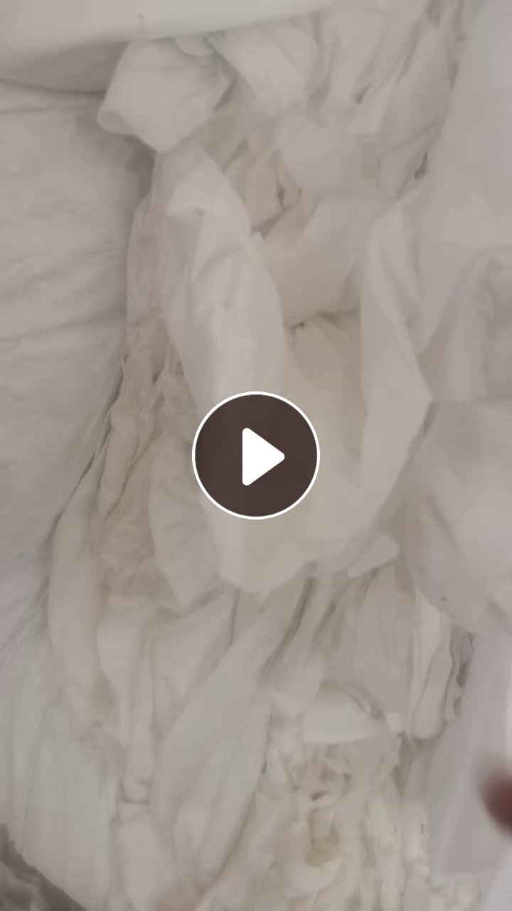 长期出售PP无纺布，有白色黑色，可以造粒用，现货50吨左右，货在山东聊城