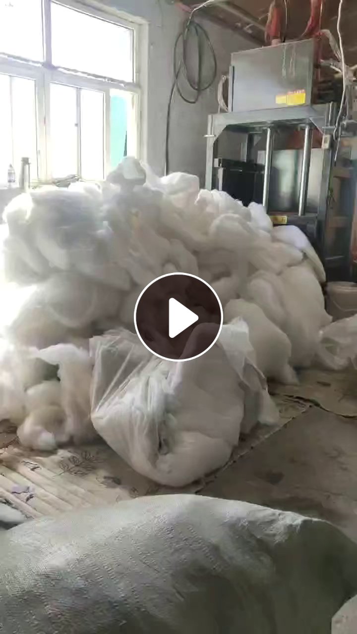 长期出售丝棉下脚料，无胶棉边角料，月供7-8吨，货在山东青岛