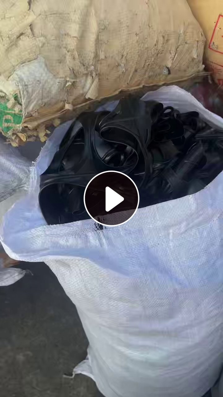 长期出售天然橡胶，丁晴橡胶边角料，混一起