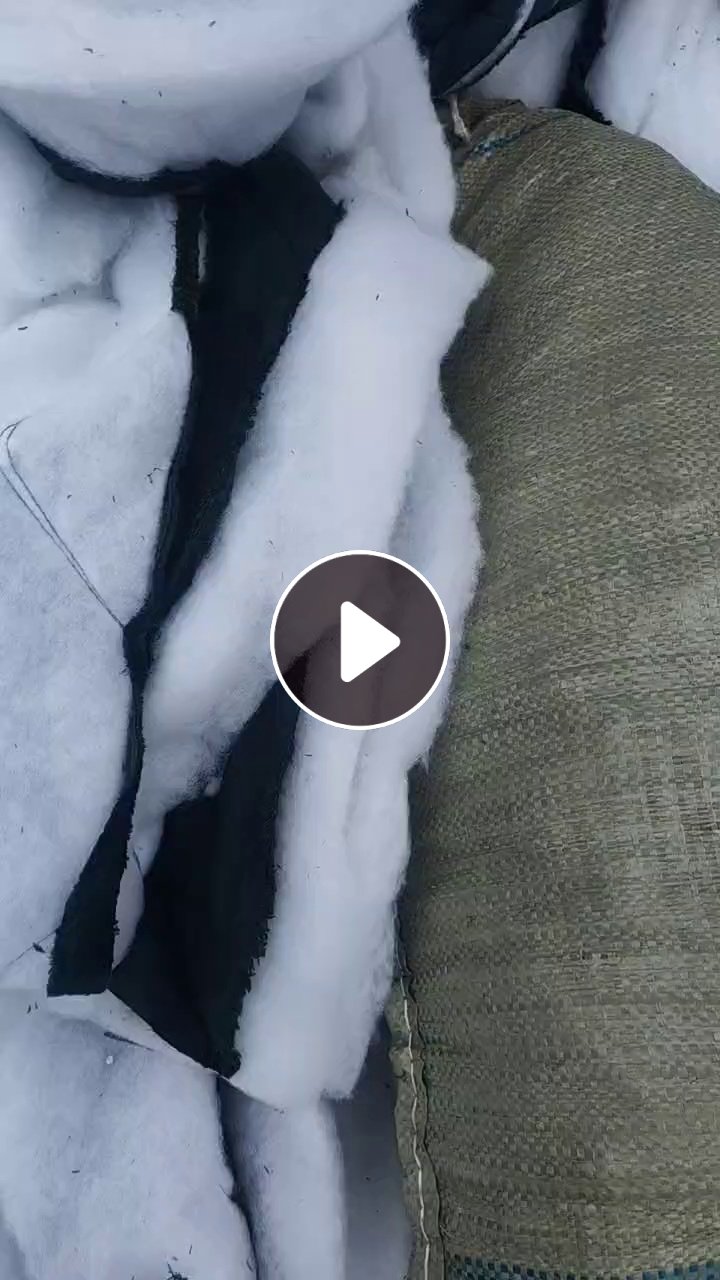 长期出售服装厂下来的丝棉下脚料，喷胶棉下脚料，摇粒绒边角料，双面绒边角料，涤纶废布，月供20吨左右