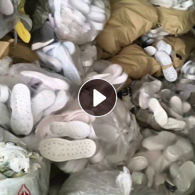 长期出售发泡橡胶，普通橡胶，牛筋料，玻璃胶料等鞋底厂边角料